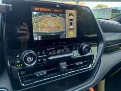 Toyota Crown Venza 2021 2.5L HEV AWD Premier - ფოტო 8