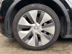 Tesla Model Y Rear-Wheel Drive - ფოტო 8