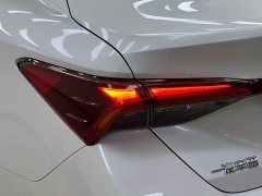 Toyota Avalon 2022 Hybrid 2.5L Luxury - ფოტო 10