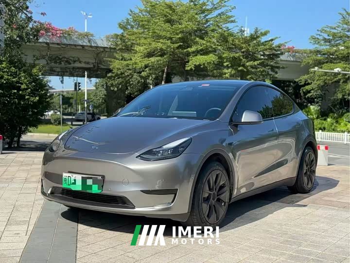 Tesla Model Y Facelift Rear-Wheel Drive