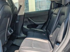Tesla Model Y Rear-Wheel Drive - ფოტო 8