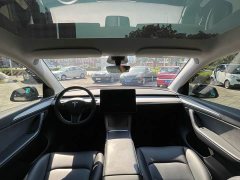 Tesla Model Y Rear-Wheel Drive - ფოტო 17