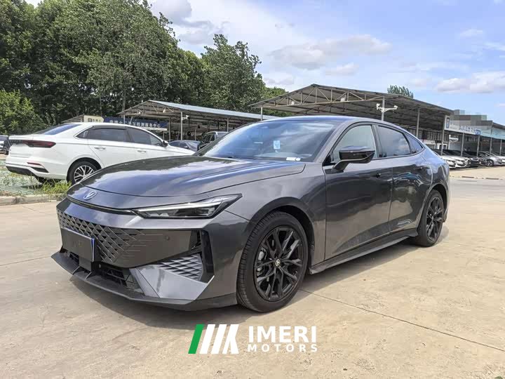 Changan UNI-V 1.5T Premium
