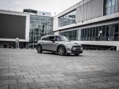BMW MINI 2.0T COOPER S Classic 5-Door - ფოტო 2