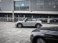 BMW MINI 2.0T COOPER S Classic 5-Door - ფოტო 9