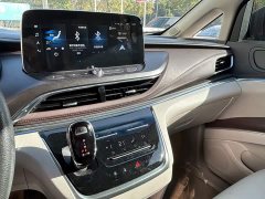 Buick GL8 Land Business Class Smart Edition - ფოტო 10