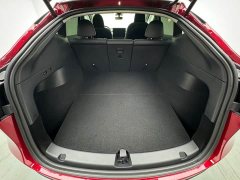 Tesla Model Y Performance All-Wheel Drive - ფოტო 12