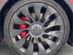 Tesla Model Y Performance All-Wheel Drive - ფოტო 13