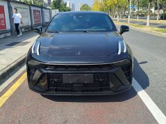 Lynk & Co Geely Lynk & Co 03 2023 1.5T DCT Vigor Plus - ფოტო 2