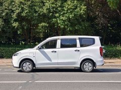 Wuling Hongguang New Energy Pure Electric 300KM Practical Edition - ფოტო 4
