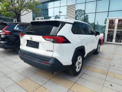 Toyota RAV4 2.0L CVT FWD Urban Edition - ფოტო 9