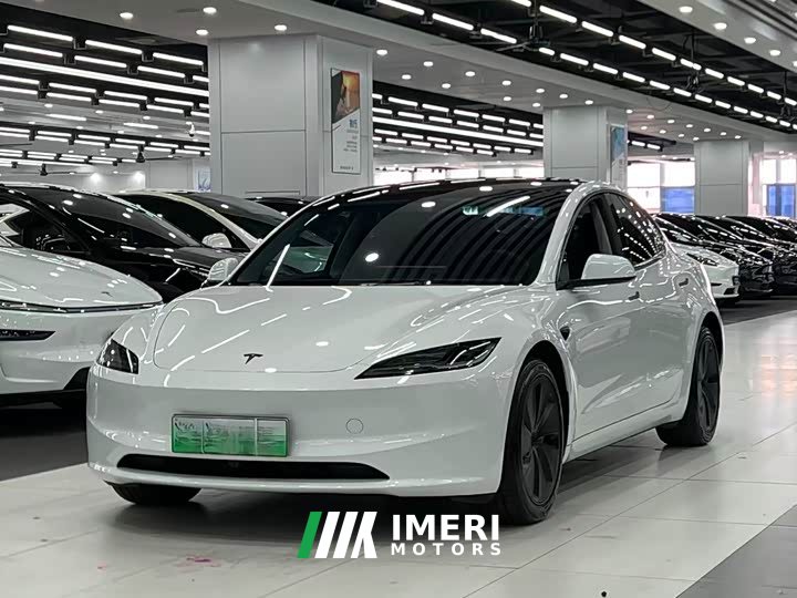 Tesla Model 3 Rear-Wheel Drive