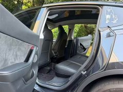 Tesla Model Y Long Range All-Wheel Drive - ფოტო 9