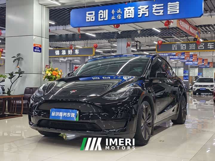 Tesla Model Y Facelift Rear-Wheel Drive