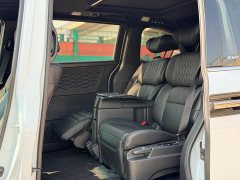 Honda Elysion 2.0L e:HEV Elite - ფოტო 4