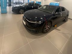Volkswagen Magotan 380TSI DSG Premium Edition - ფოტო 1