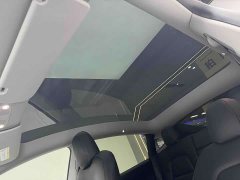 Tesla Model Y Standard Range RWD - ფოტო 14