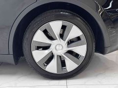 Tesla Model Y Standard Range RWD - ფოტო 7
