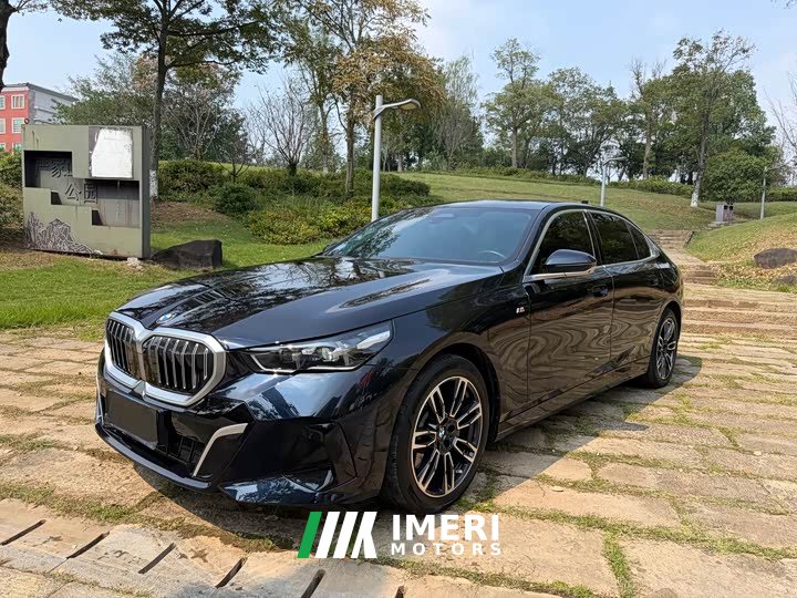 BMW 5 Series 530Li Premier M Sport Package - ავტომობილი ჩინეთიდან