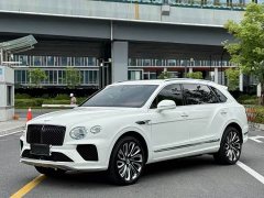 Bentley Bentayga 4.0T V8 Long Wheelbase - ფოტო 2