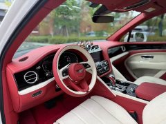 Bentley Bentayga 4.0T V8 Long Wheelbase - ფოტო 4