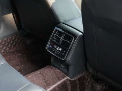 Volkswagen Passat Outstanding Edition 380TSI Dragon Prestige - ფოტო 13