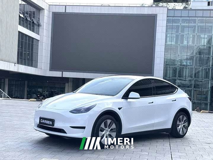 Tesla Model Y Rear-Wheel Drive