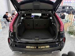Cadillac XT4 2024 28T FWD Luxury - ფოტო 16