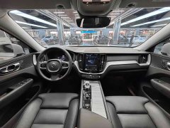 Volvo XC60 2025 B5 AWD Smart Remote Luxury Edition - ფოტო 4