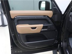 Land Rover Defender 110 3.0T P400 X-Dynamic HSE - ფოტო 18