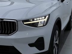 Volvo XC40 2024 B3 Smart Remote Luxury Edition - ფოტო 11