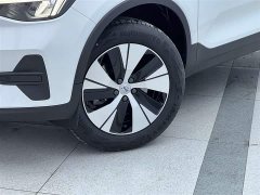 Volvo XC40 2024 B3 Smart Remote Luxury Edition - ფოტო 9