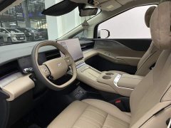 XPeng X9 Extended Range 1602 Ultra - ფოტო 18