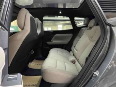 Volvo XC70 Plug-in Hybrid 2026 All-Wheel Drive Extended Range Ultra - ფოტო 11