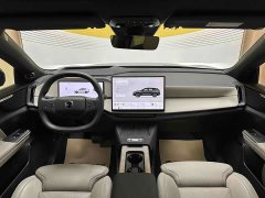 Volvo XC70 Plug-in Hybrid 2026 All-Wheel Drive Extended Range Ultra - ფოტო 8