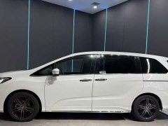 Honda Odyssey 2.0L e:HEV Sharp Prestige Edition - ფოტო 5