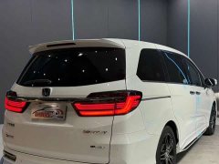 Honda Odyssey 2.0L e:HEV Sharp Prestige Edition - ფოტო 6