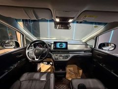 Honda Odyssey 2.0L e:HEV Sharp Prestige Edition - ფოტო 9
