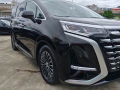 Denza BYD Denza D9 DM-i 1050 Premium - ფოტო 3