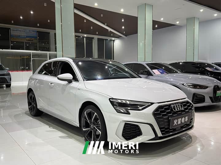 Audi A3 Sportback 35 TFSI Version - ავტომობილი ჩინეთიდან