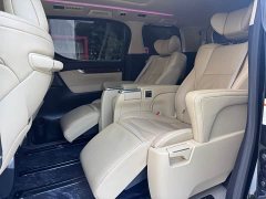 Toyota Alphard Hybrid 2.5L Luxury - ფოტო 15