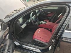 BMW 5 Series 530Li Luxury M Sport Package - ფოტო 2