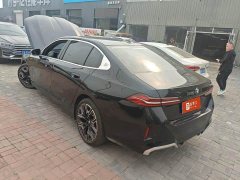 BMW 5 Series 530Li Luxury M Sport Package - ფოტო 5