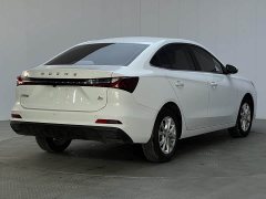 SAIC MG i5 1.5L CVT Luxury - ფოტო 16