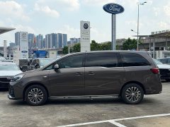 Buick GL8 Land Business Class Comfort Edition - ფოტო 7
