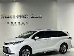Toyota Sienna 2021 2.5L Hybrid Platinum Edition - ფოტო 1