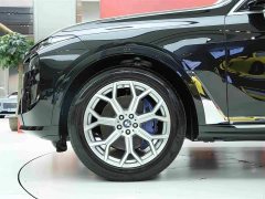 BMW X7 xDrive40i Premier Luxury Package - ფოტო 19