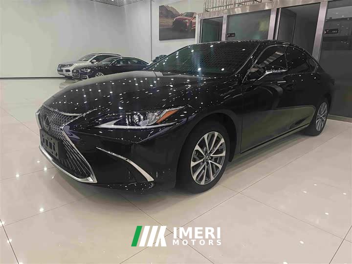 Lexus ES 200 Excellence Edition