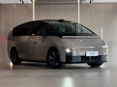 Li Auto Li Xiang MEGA Ultra - ფოტო 3