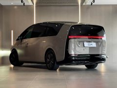 Li Auto Li Xiang MEGA Ultra - ფოტო 6